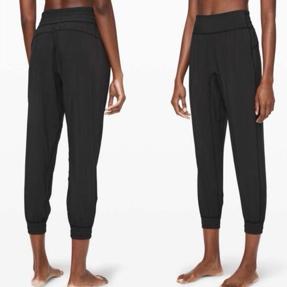 Lululemon Sun Setter Jogger Pant Size 4 - Picture 1 of 6